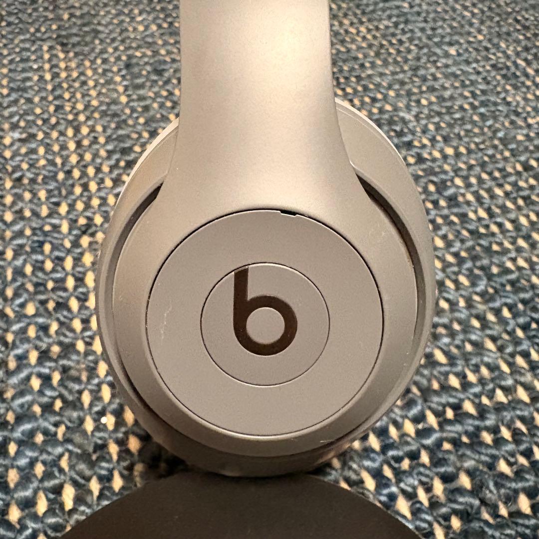 ヘッドホン Beats Studio3