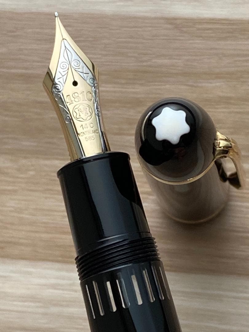超美品　稀少 モンブラン 149 なで肩14C 中金 細字 エボナイト製 万年筆