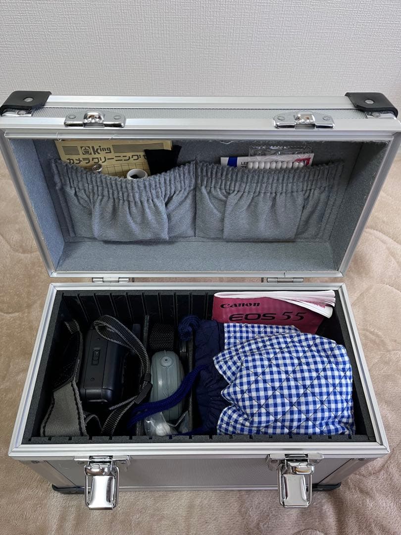 ★Canon EOS55 フィルムAF一眼レフ　交換レンズ2本他、道具一式！