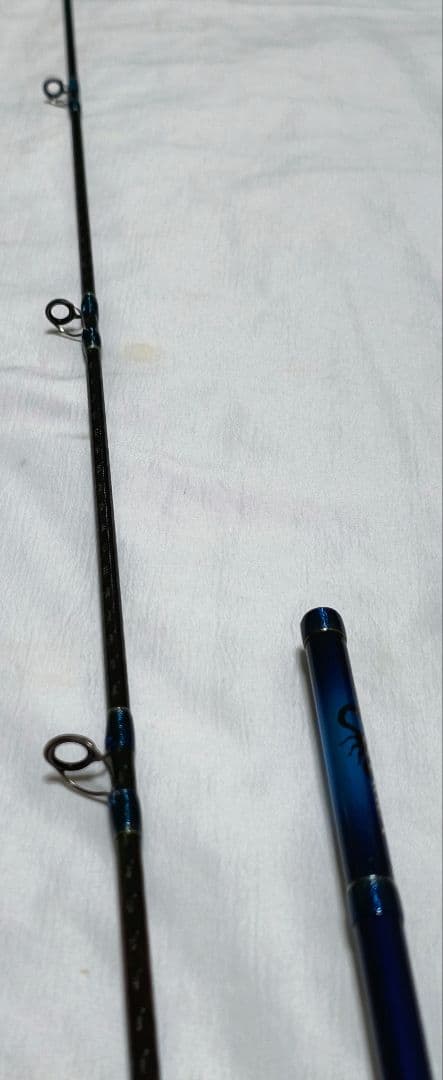 シマノ　ワールドシャウラ 青　15102R-2