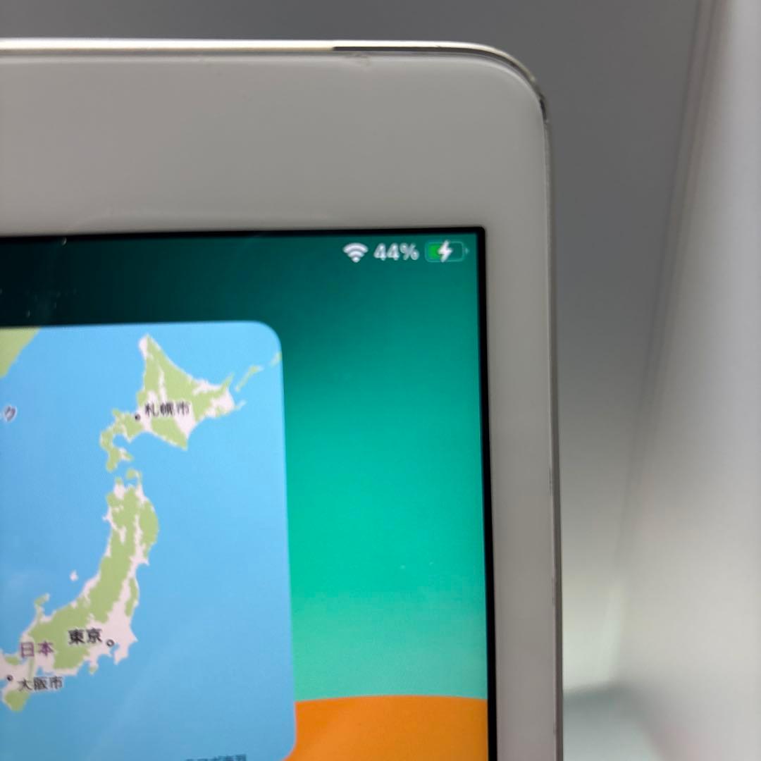 iPad本体 iPad7 32G Wi-Fi, sim free 95.6%