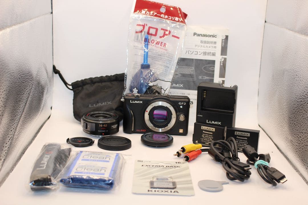 ★純正バッテリー2個、レンズ収納袋付★ LUMIX DMC-GF2 電動ズーム