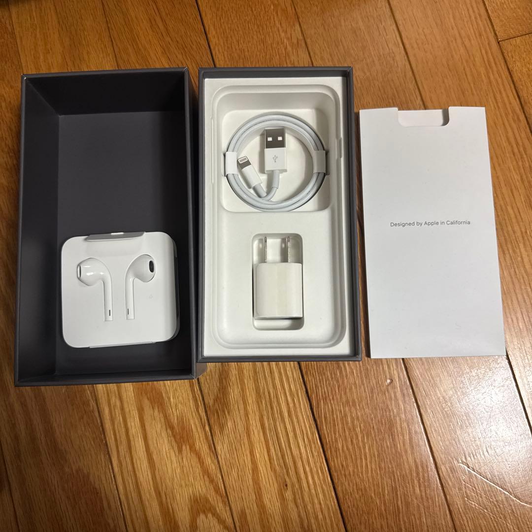 iPhone8 ブラック　64GB