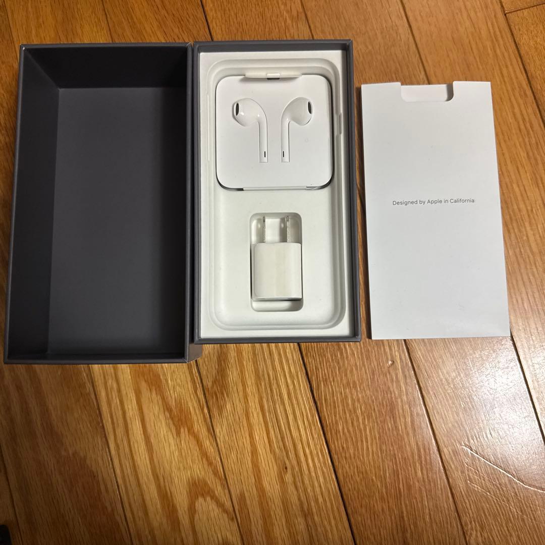 iPhone8 ブラック　64GB