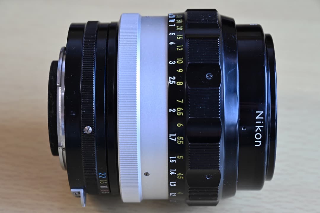 美品 NIKKOR-H Auto 85mm F1.8 分解清掃済み