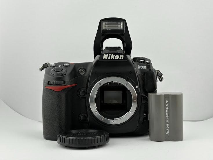 ★美品★ニコン NIKON D300 ボディ ★バッテリー付★