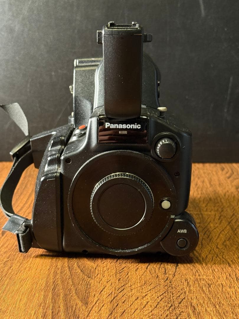 【Panasonic AG-AF105A 業務用ミラーレスビデオカメラ】