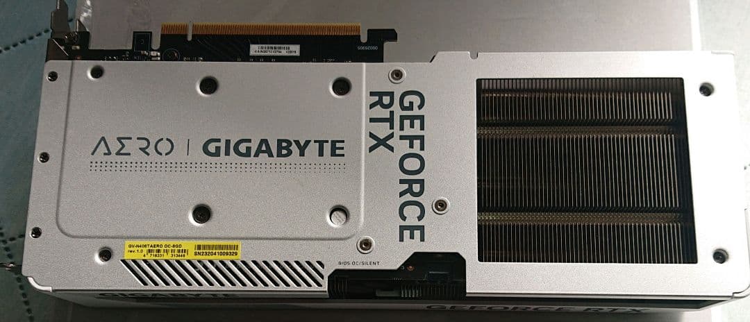 AERO GEFORCE RTX4060ti 8GBオマケ付き。