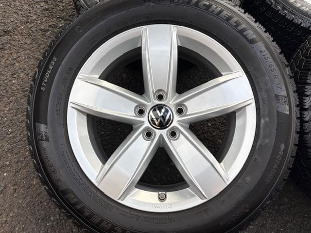 美品 スタッドレスセット フォルクスワーゲン ティグアン 純正
