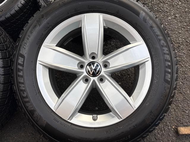 美品 スタッドレスセット フォルクスワーゲン ティグアン 純正