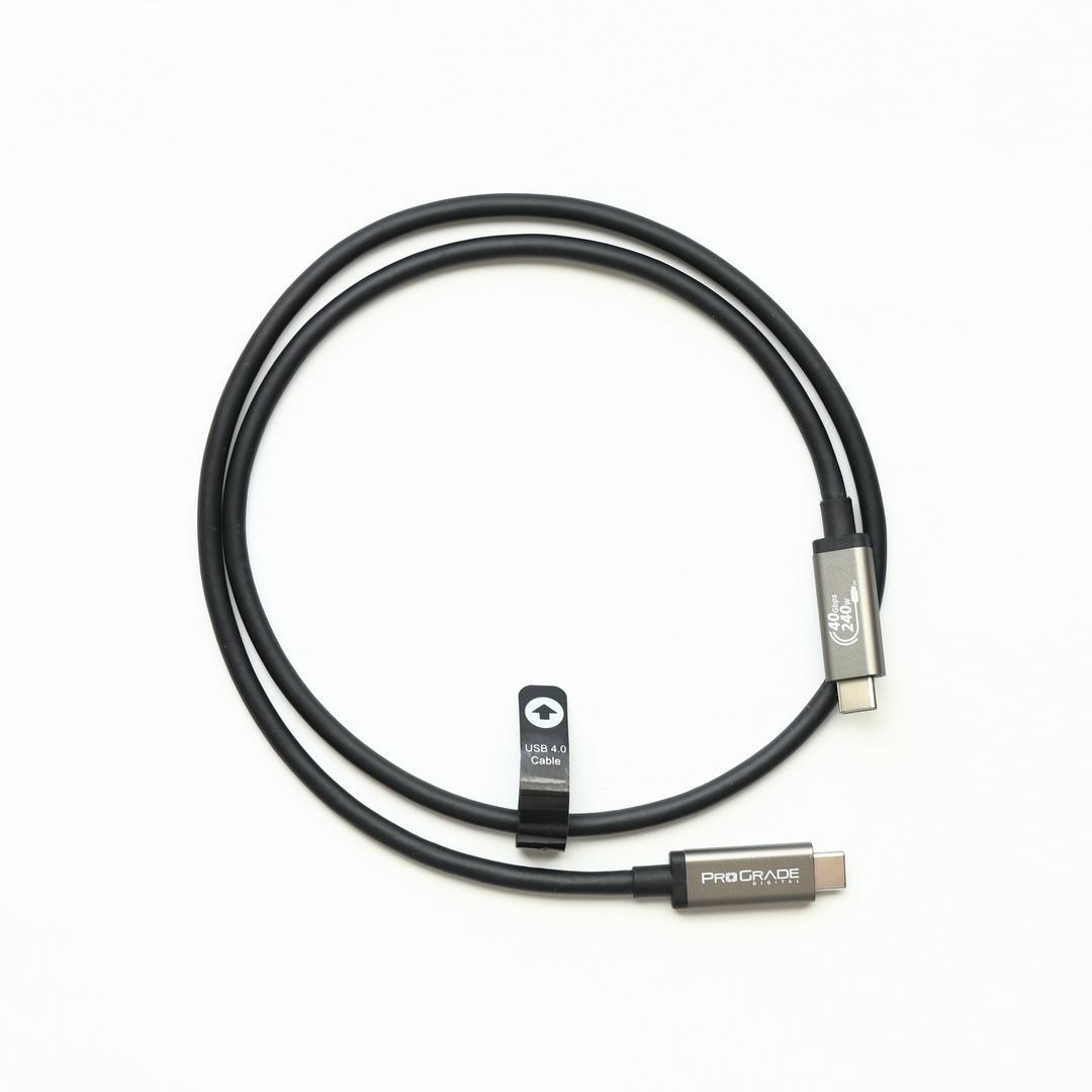 CFexpress 4.0 Type-B カードリーダー