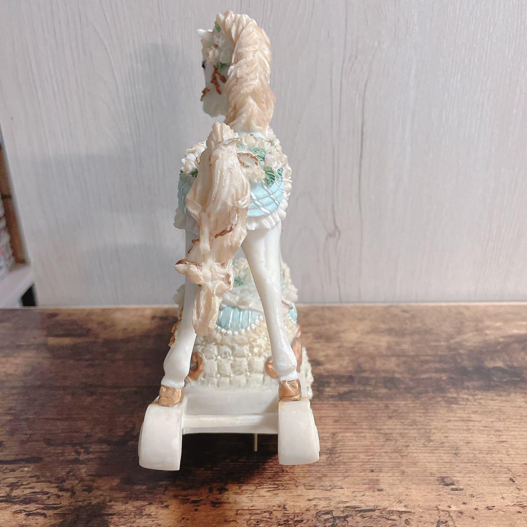 ロイヤルカルーセル オルゴール 馬 置物