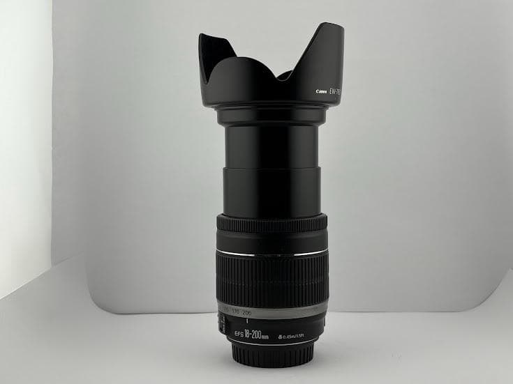 ★極上品★キヤノンCANON EF-S 18-200mm F3.5-5.6 IS