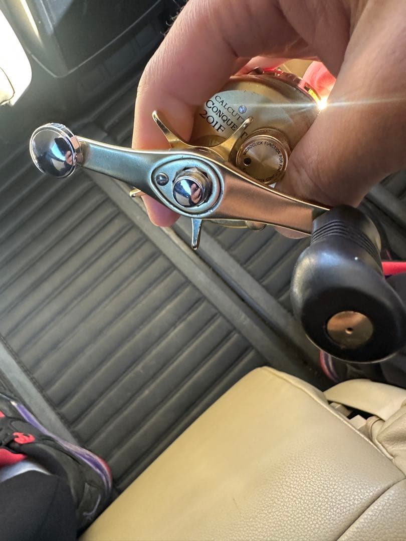 CALCUTTA CONQUEST 201F ベイトリール