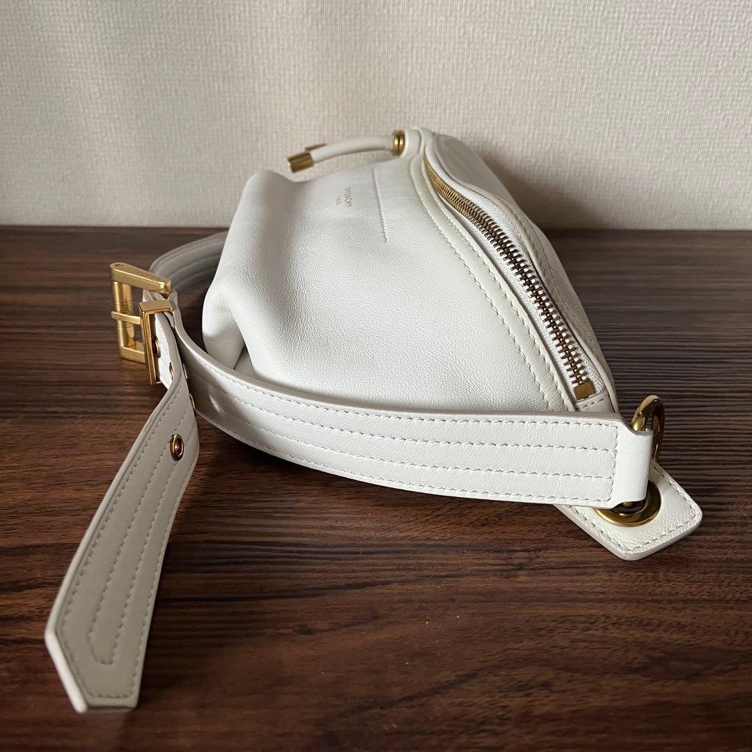 【美品！！】GIVENCHY ジバンシー ジバンシィ ボディバッグ ロゴ レザー