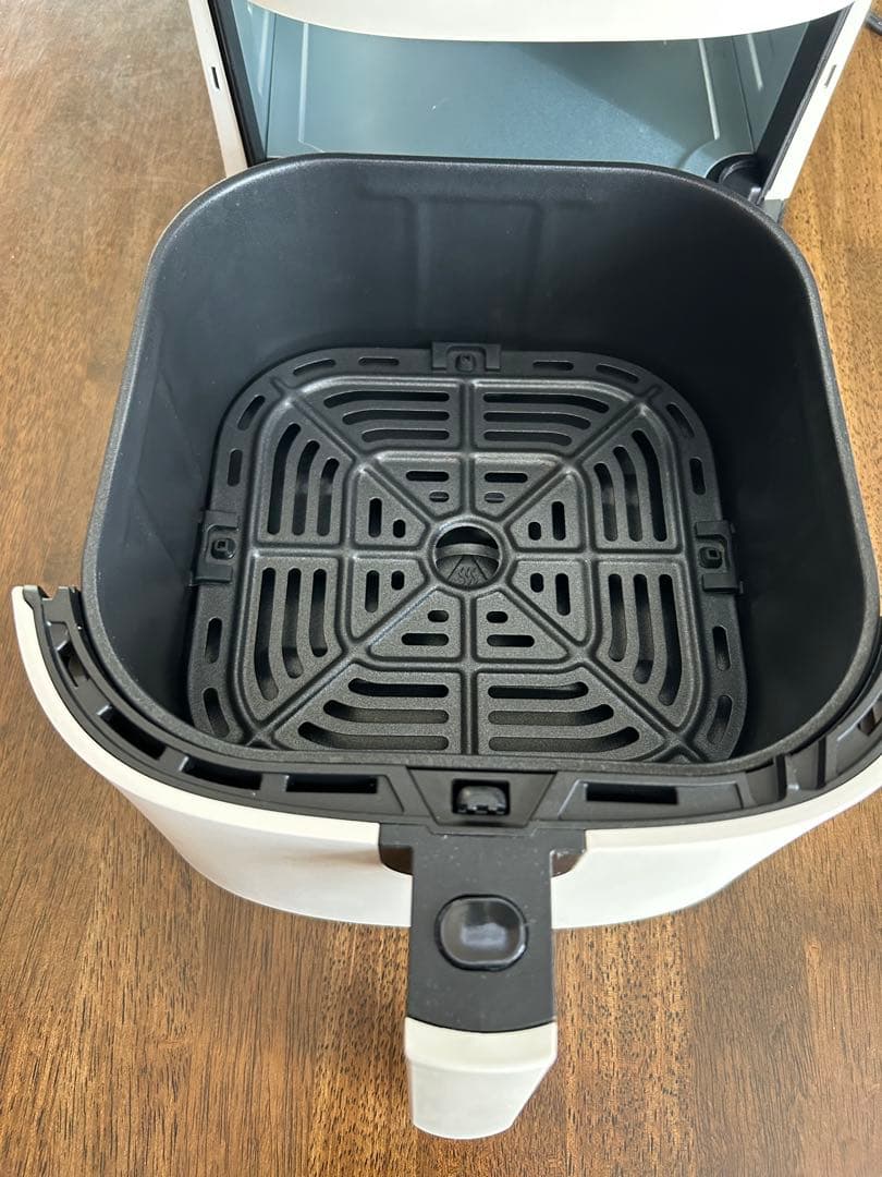 COSORI ノンフライヤー 4.7リットル　　アイボリー　レシピ本付き