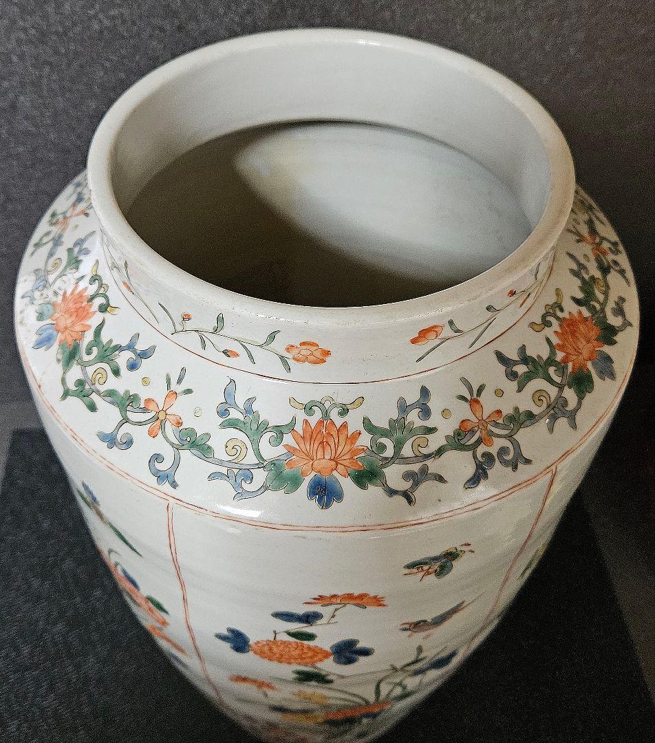 【名品古伊万里❗09】明治時代　里帰り品　錦手　花に鳥に蝶図　高39.7cm大壺