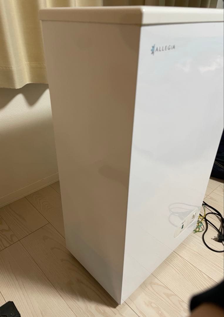 お値下げしました！【美品】アレジア冷凍庫小型上開き41Lスリム　常に音は静かです