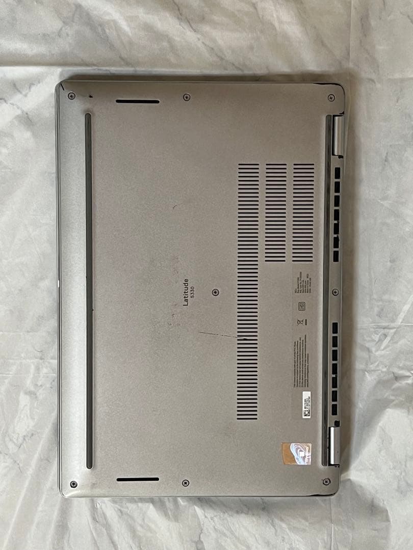 Dell Latitude 5330 i5 第12世代 16GB / 256GB