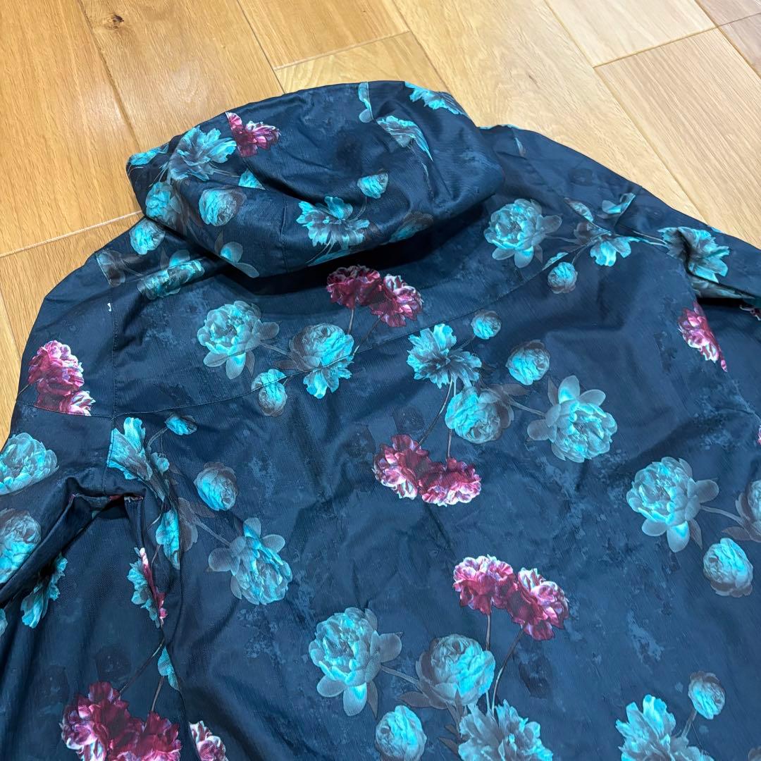 【極美品】VOLCOM ボルコム スノボーウェア 上下セット レディース M/S