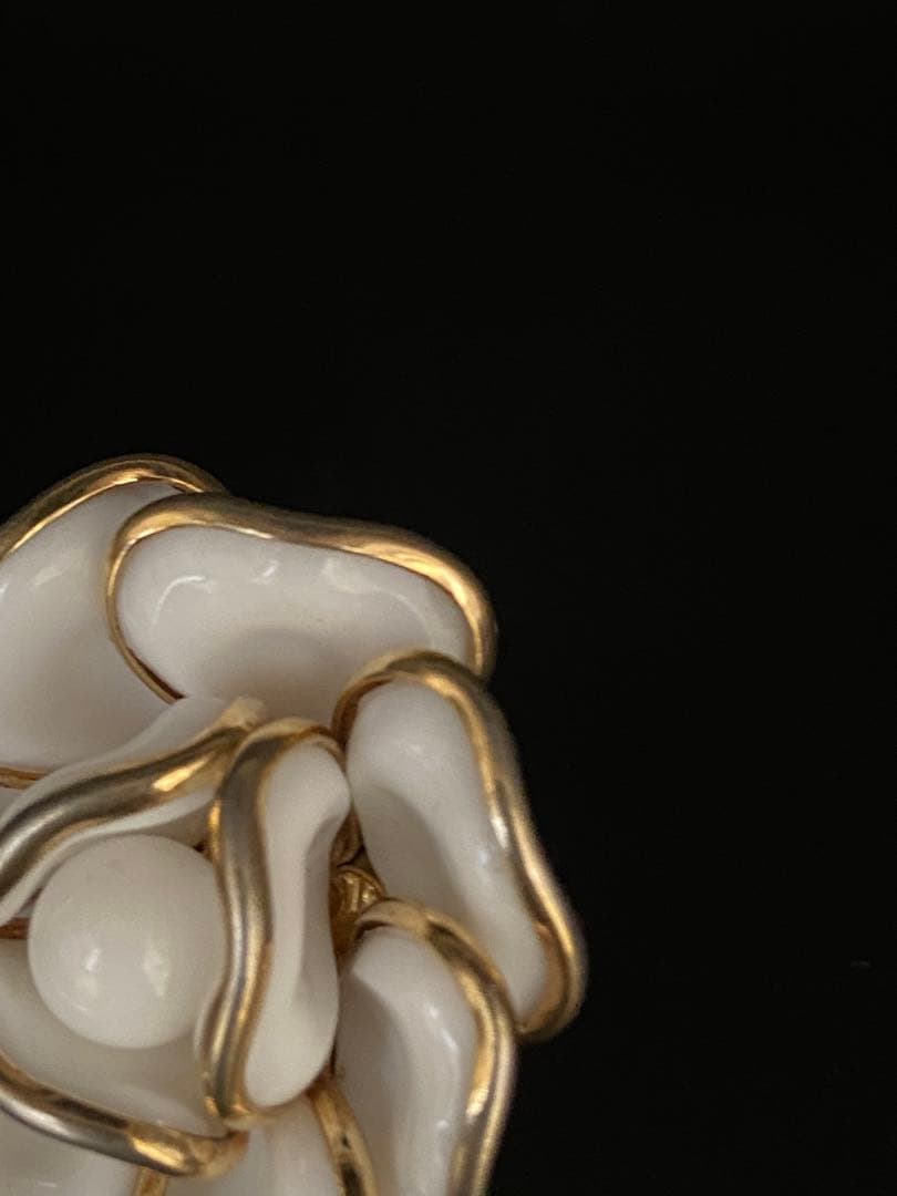 lotuscloud 2507⭐️TRIFARI トリファリヴィンテージブローチ