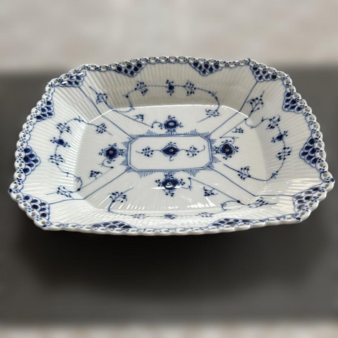 【⑤】ブルーフルーテッドフルレースケーキディッシュ