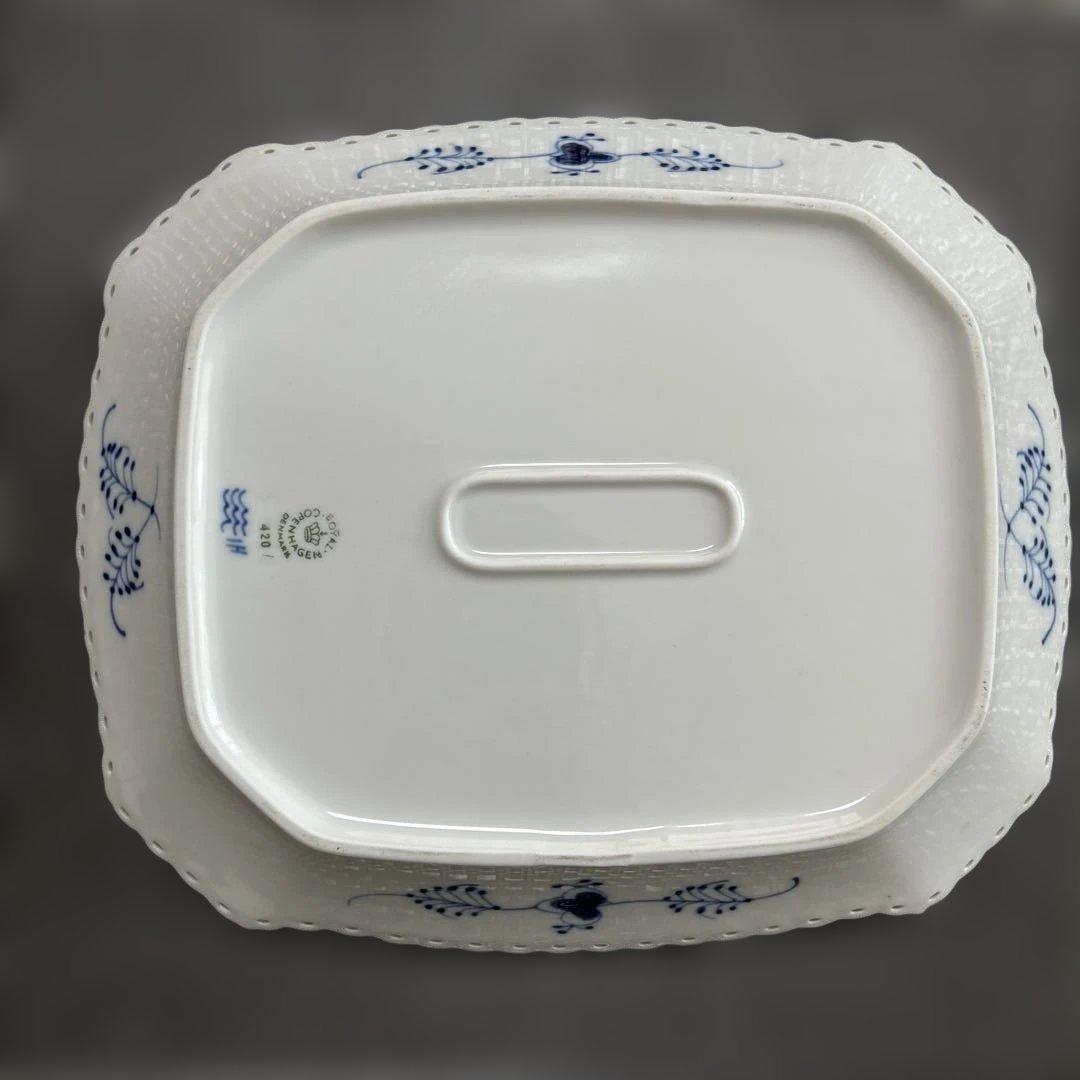 【⑤】ブルーフルーテッドフルレースケーキディッシュ