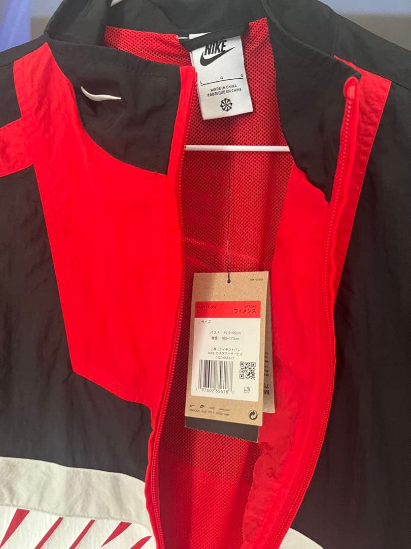 NIKE ウェア　シャカシャカ　セットアップ上L下M