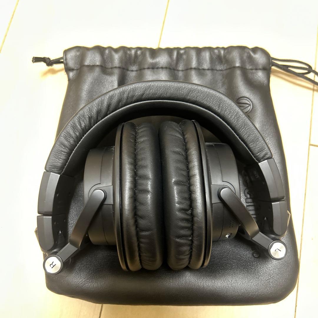 ワイヤレスヘッドホン