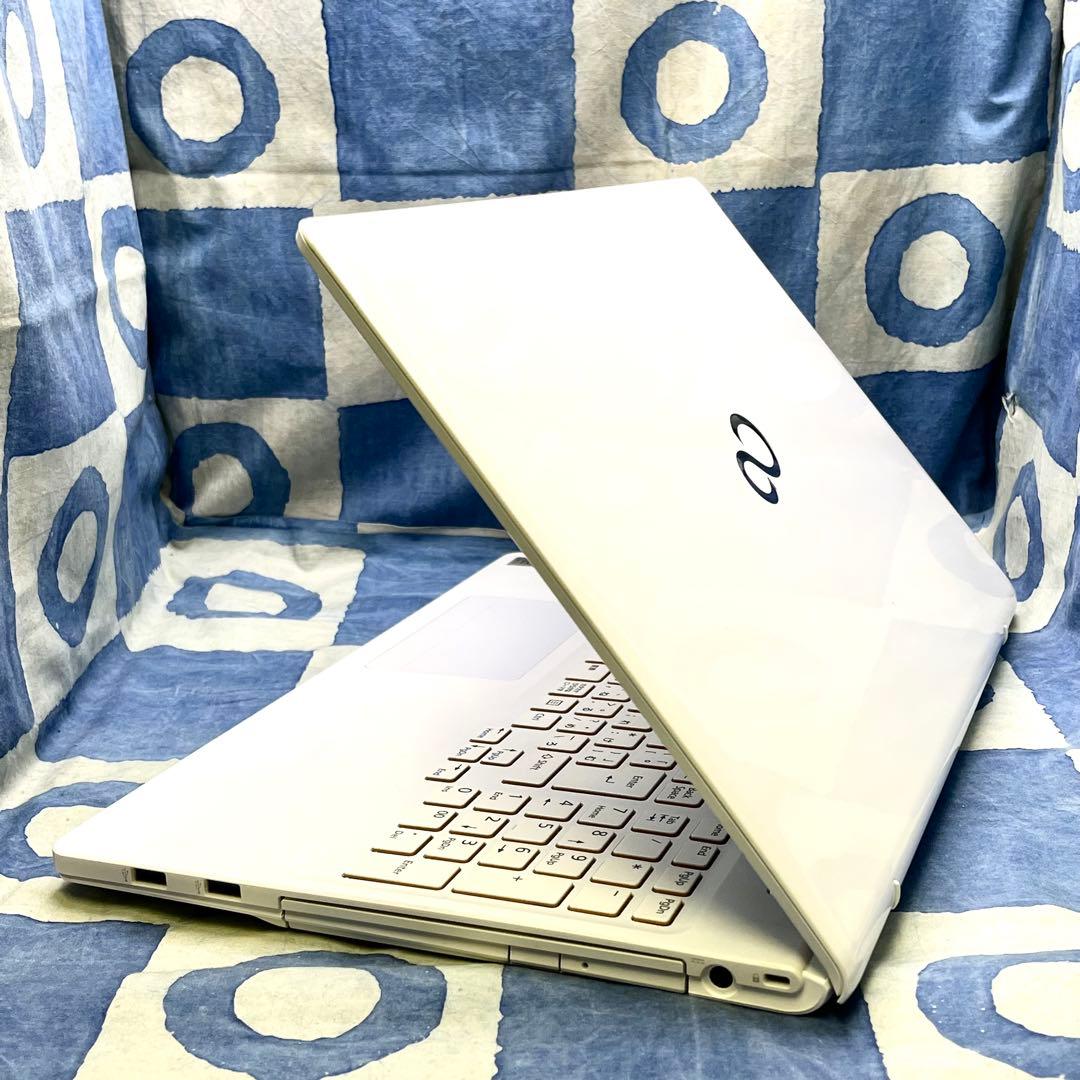 爆速SSD480GB☆i7☆人気白ノートパソコン♪ブルーレイ&カメラ！Win11