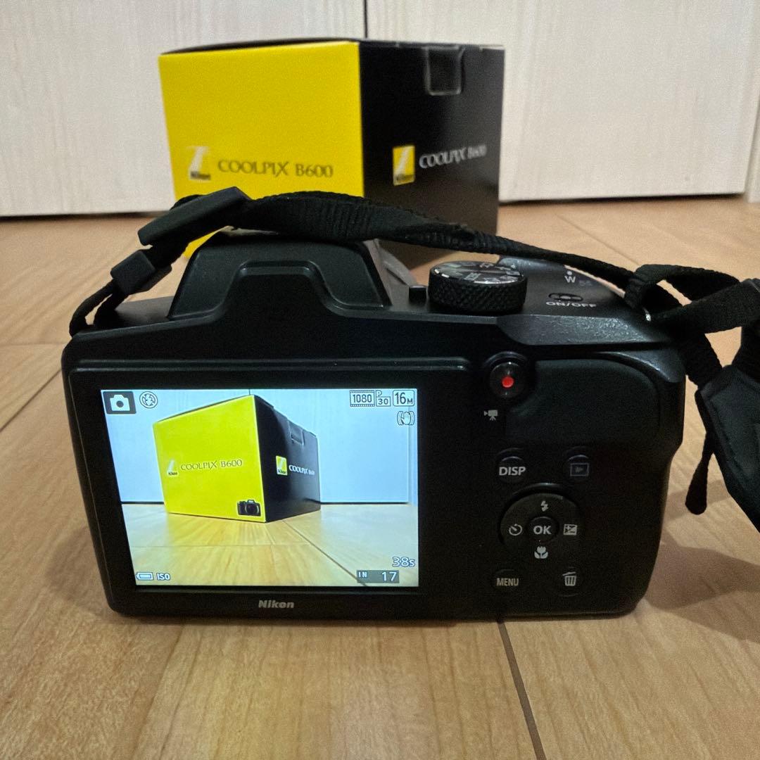 【ほぼ未使用】Nikon COOLPIX B600