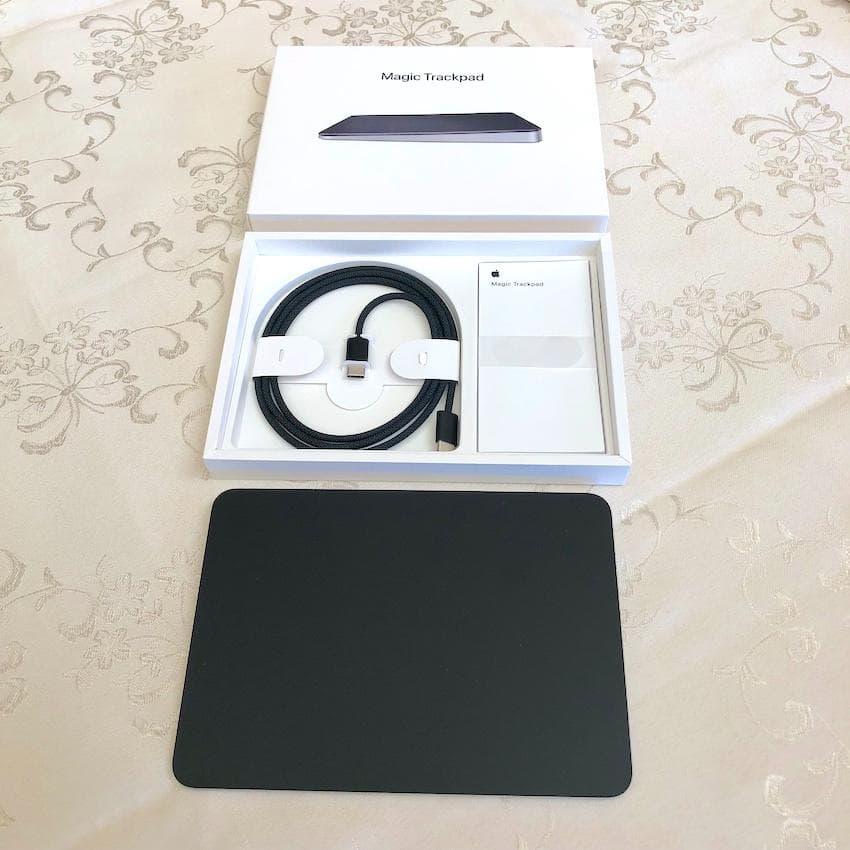 極上優良品｜最新｜USB-C｜ブラック｜Apple Magic Trackpad