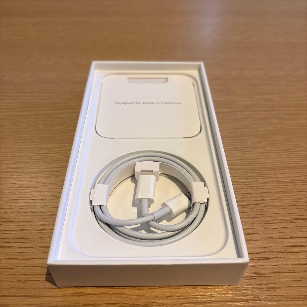 Apple iPhone 14 Pro 本体 シルバー256GB SIMフリー