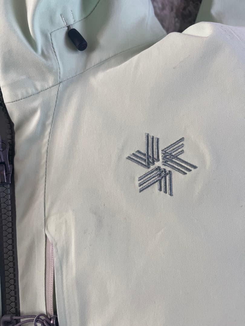 ゴールドウィン　スキーウェア　レディース　M 上下セット　2025