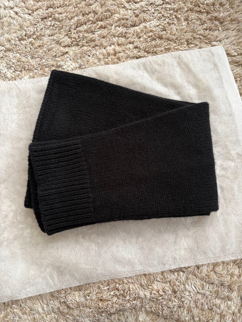 アパルトモン CARIAGGI レッグウォーマー 黒いリブ編みレッグウォーマー