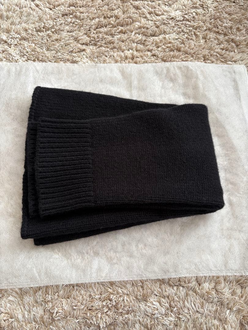 アパルトモン CARIAGGI レッグウォーマー 黒いリブ編みレッグウォーマー