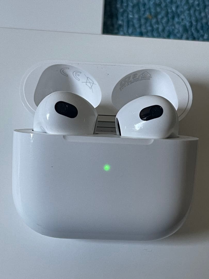 Apple AirPods3世代　充電ケーブル付き