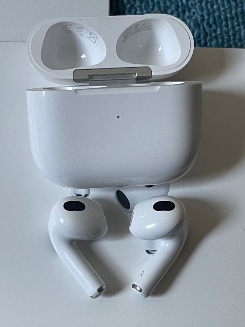 Apple AirPods3世代　充電ケーブル付き