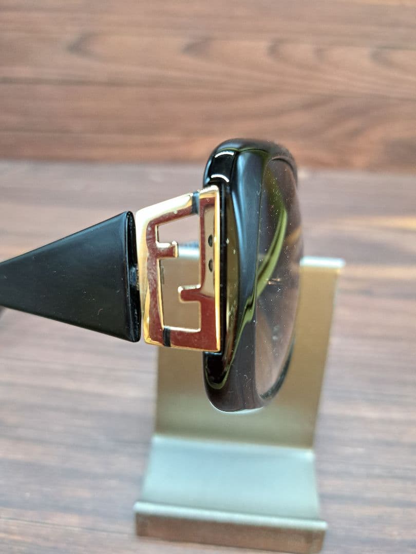 FENDI　フェンディ　サングラス　レディース