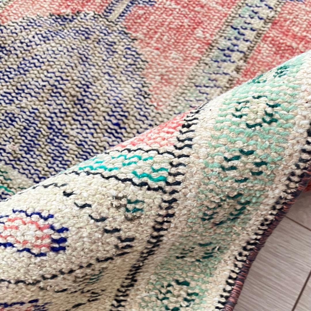 レッド✳︎グリーン　アート塔　パープル　リバーシブル　トルコヴィンテージラグ