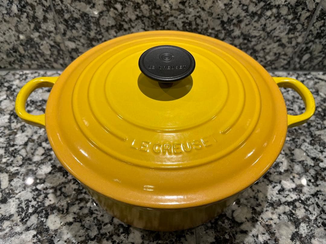 【衛生状態良好！】ル・クルーゼのココット・ロンド24cm 温かみのあるイエロー