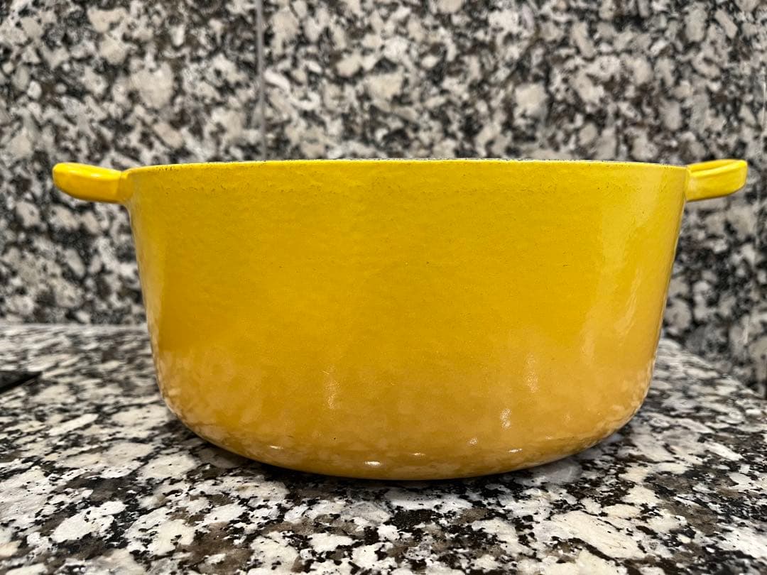 【衛生状態良好！】ル・クルーゼのココット・ロンド24cm 温かみのあるイエロー