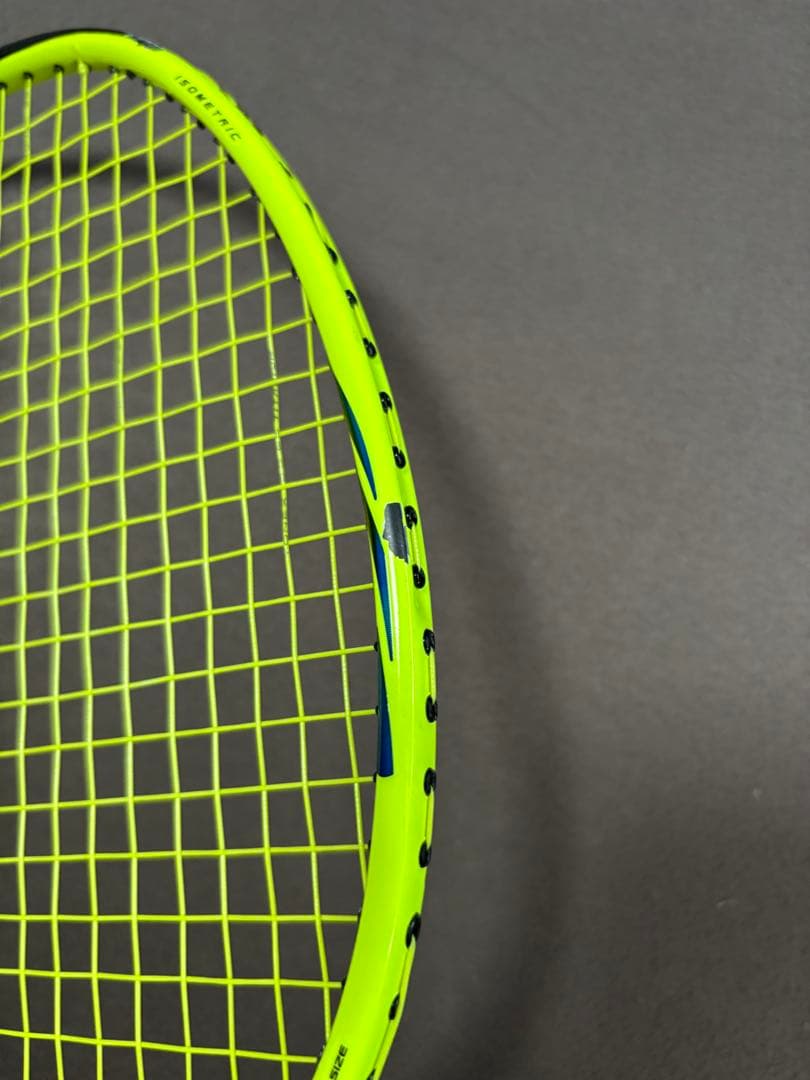 バドミントンラケット アストロクス77 4u5g 黄緑