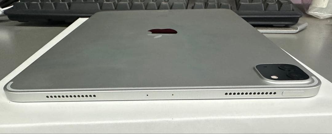 iPad Pro 11インチ　第二世代　128g