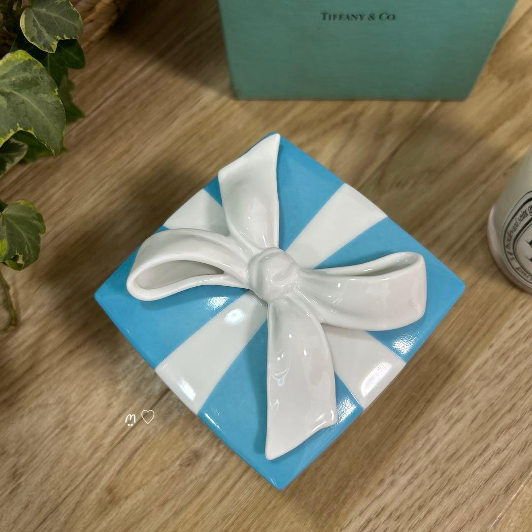 ティファニー　ブルーボウボックス　ラージ　プレゼントリボン　小物入れ　インテリア