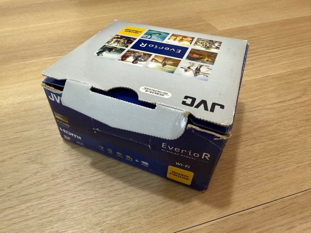 JVC ビデオカメラ Everio R GZ-RX600 ブラウン　【三脚付】