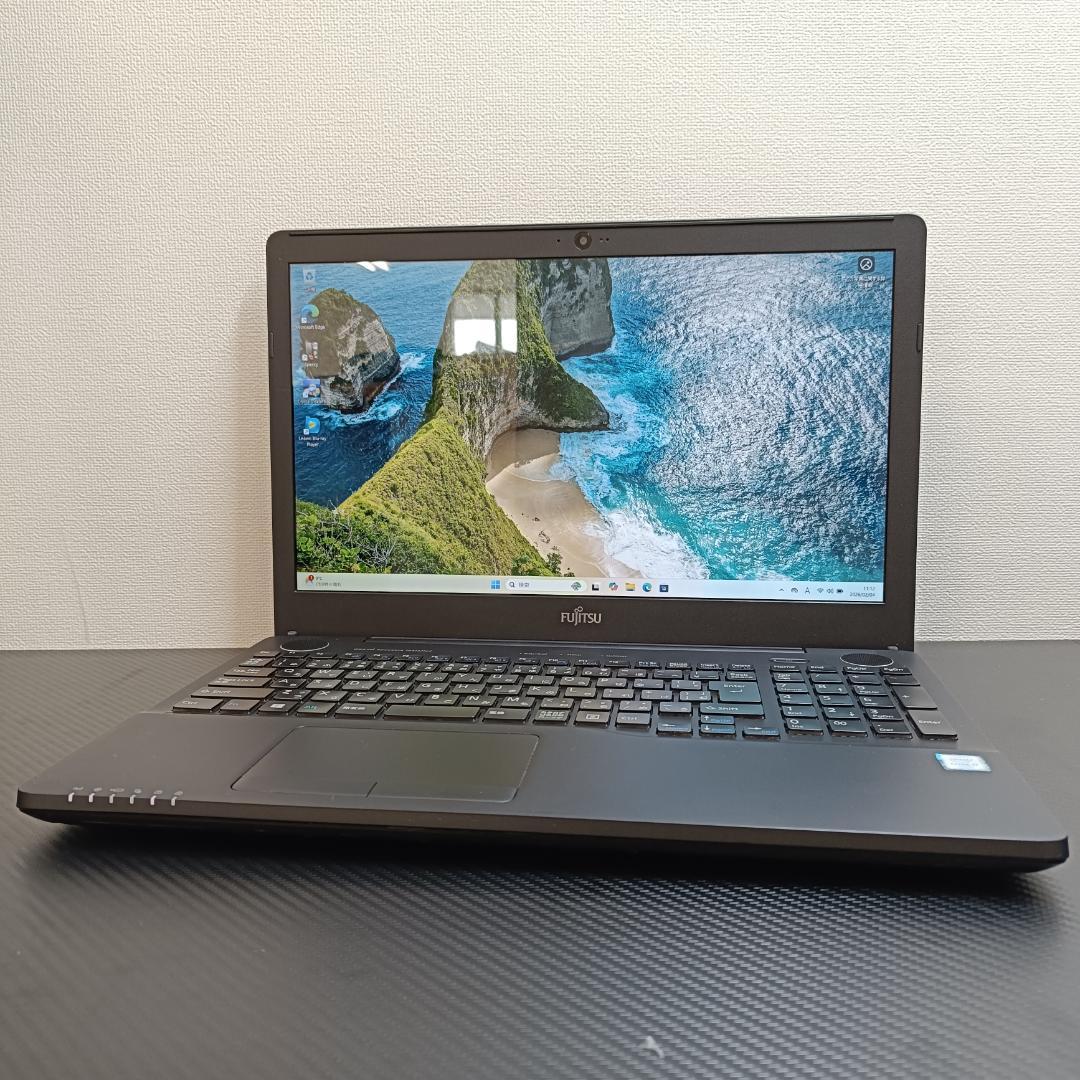 ノートPC Windows11 Core i7 SSD メモリ8GB 富士通 黒