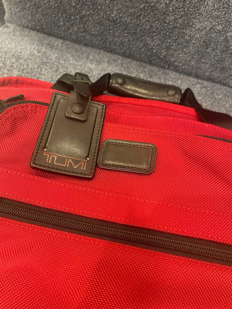 美品です♪ TUMI ボストンバッグ　レッド