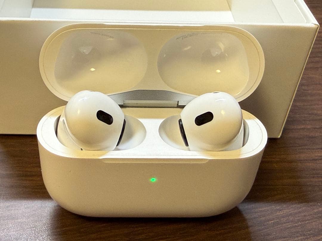 Apple AirPods Pro2 第2世代　本体 充電ケース付き
