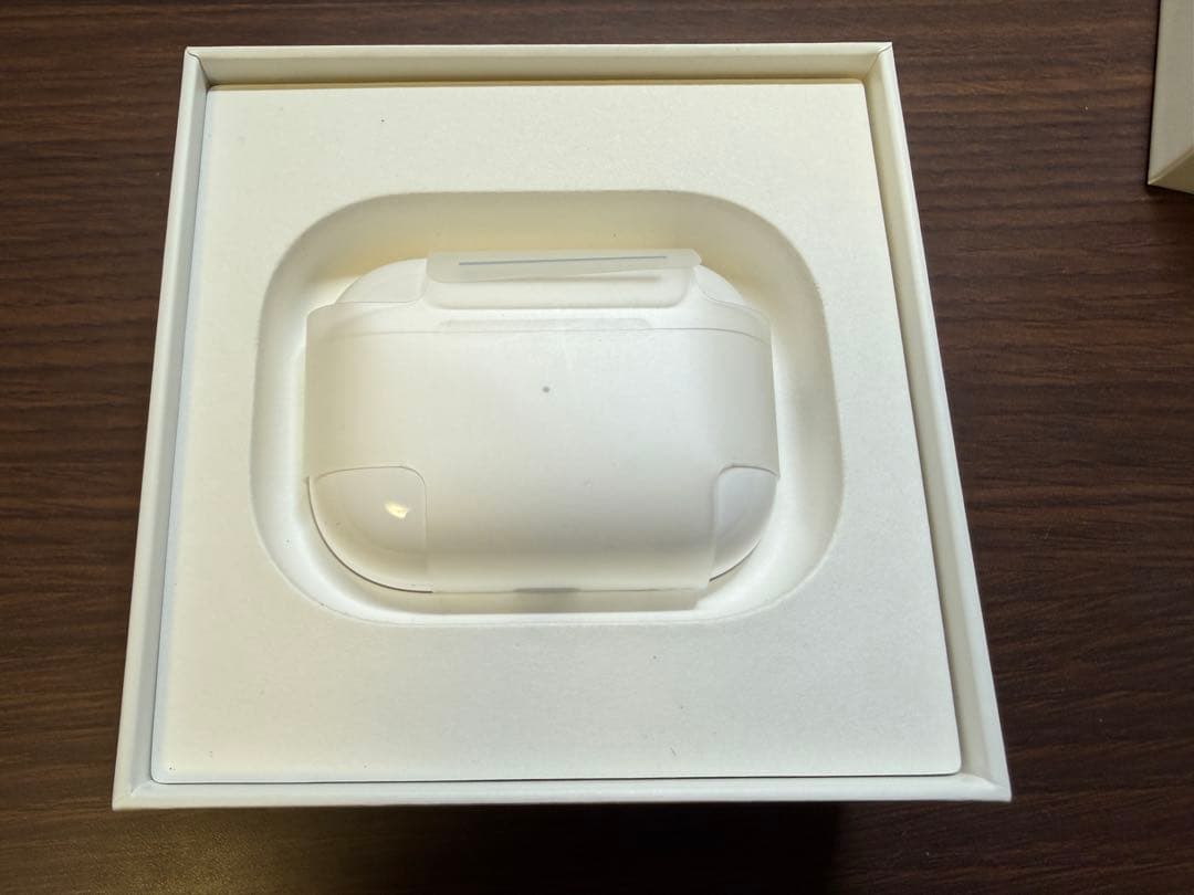 Apple AirPods Pro2 第2世代　本体 充電ケース付き